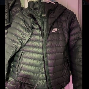 Nike light puffer jacket